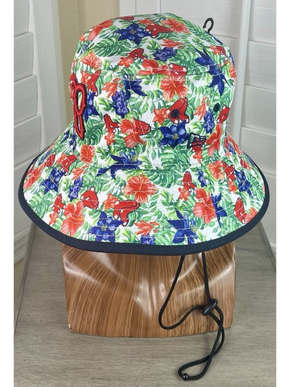 New Era MLB Boston Red Sox Tropic Floral Bucket Hat - OSFM - NWT